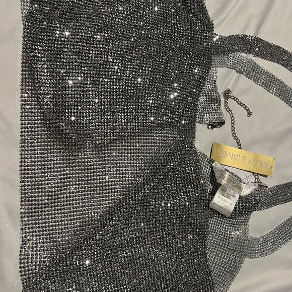 Silver top Rhinestone - Picture 10 of 10